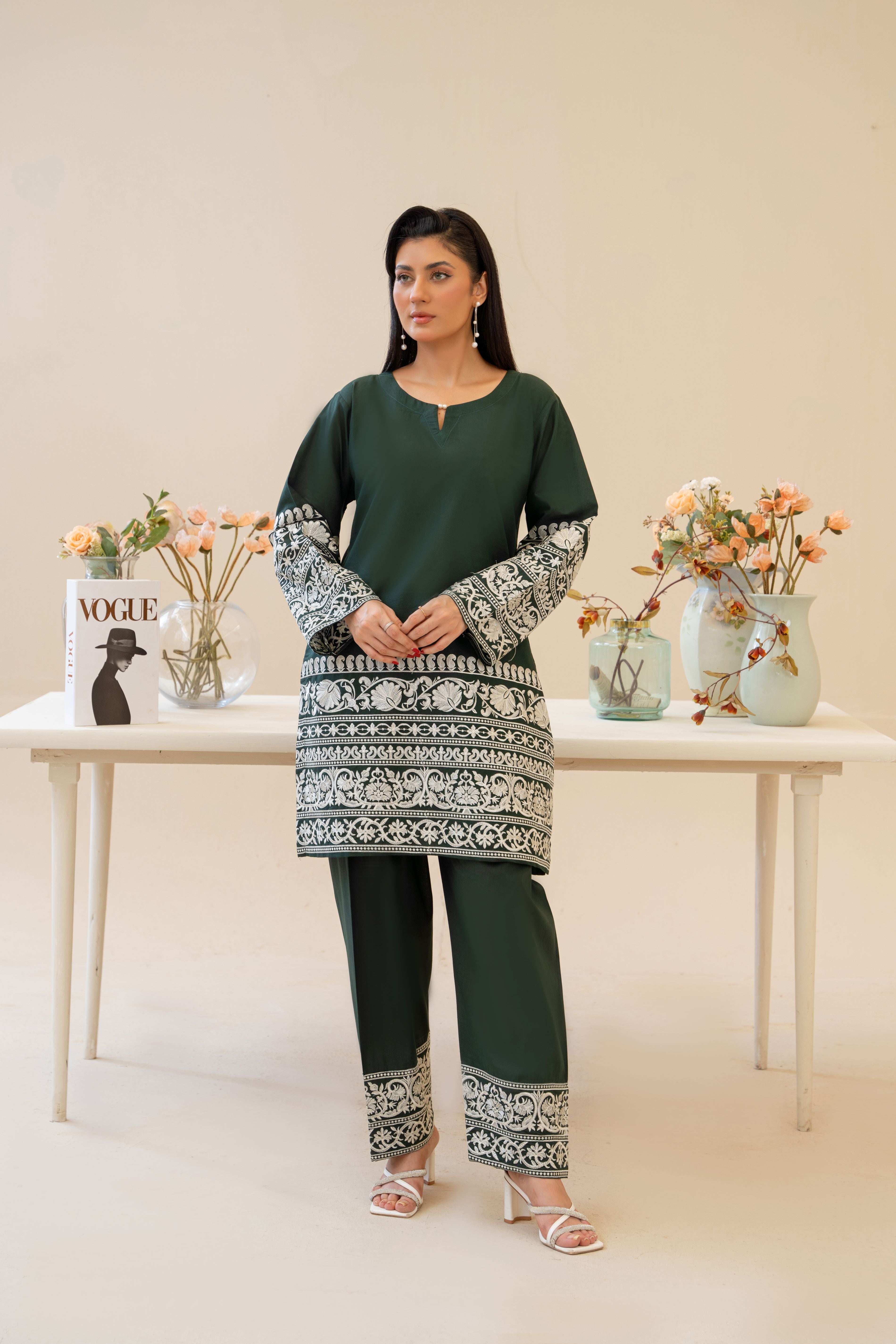 Zareen Noir – Forest Green Edition – Inaaya's Collection