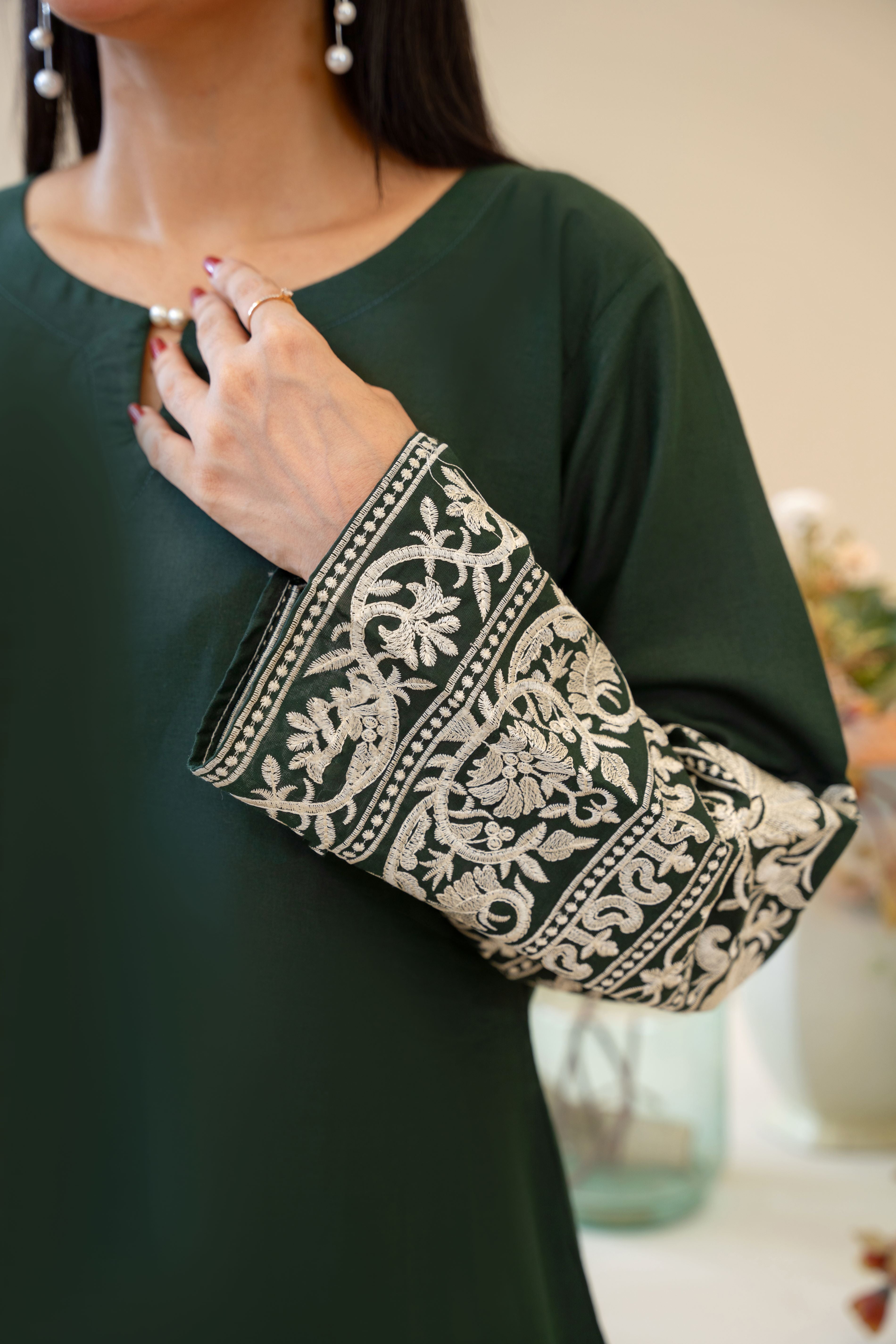 Zareen Noir –  Forest Green Edition