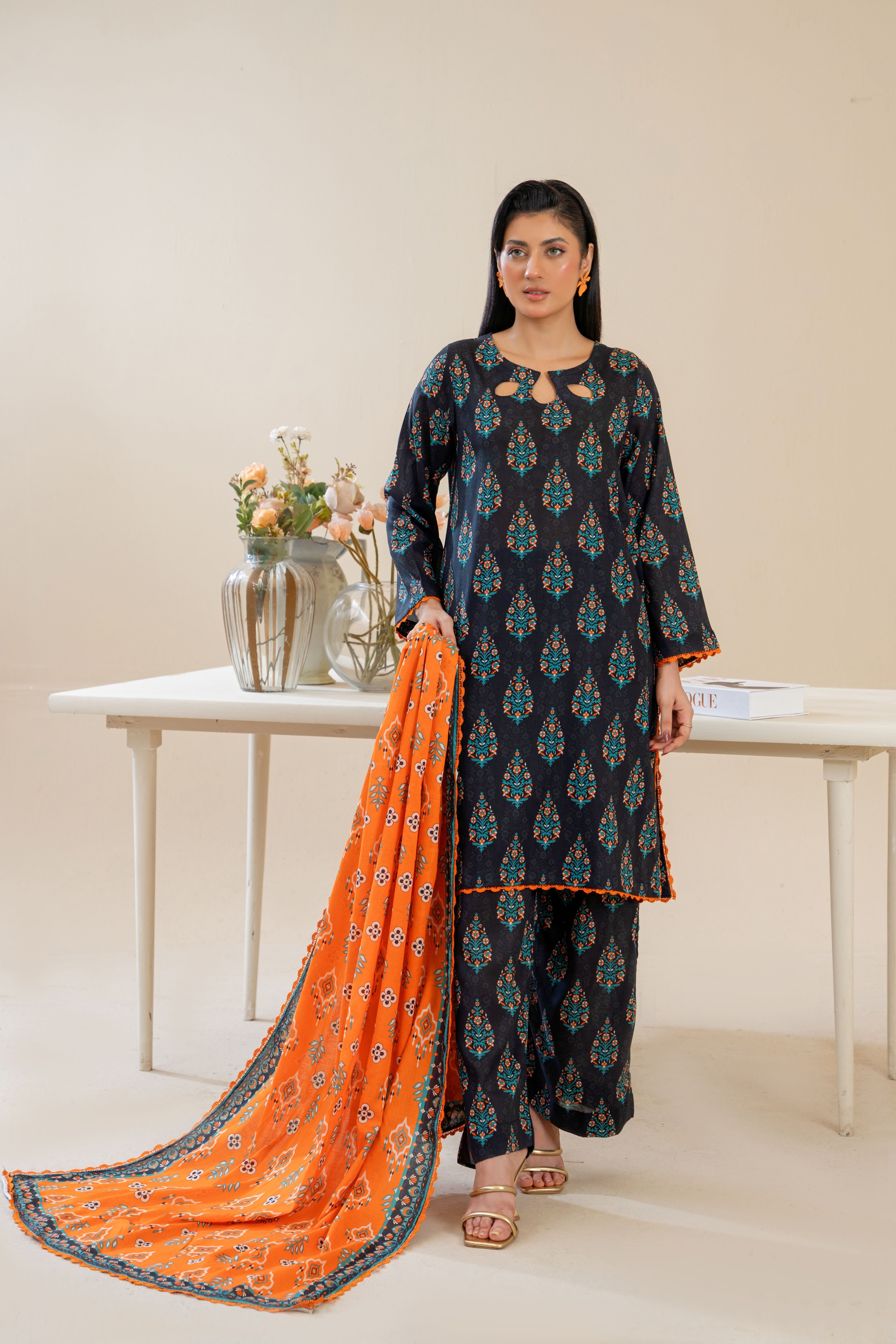 Zaria Ember – Black Lawn with Contrast Dupatta