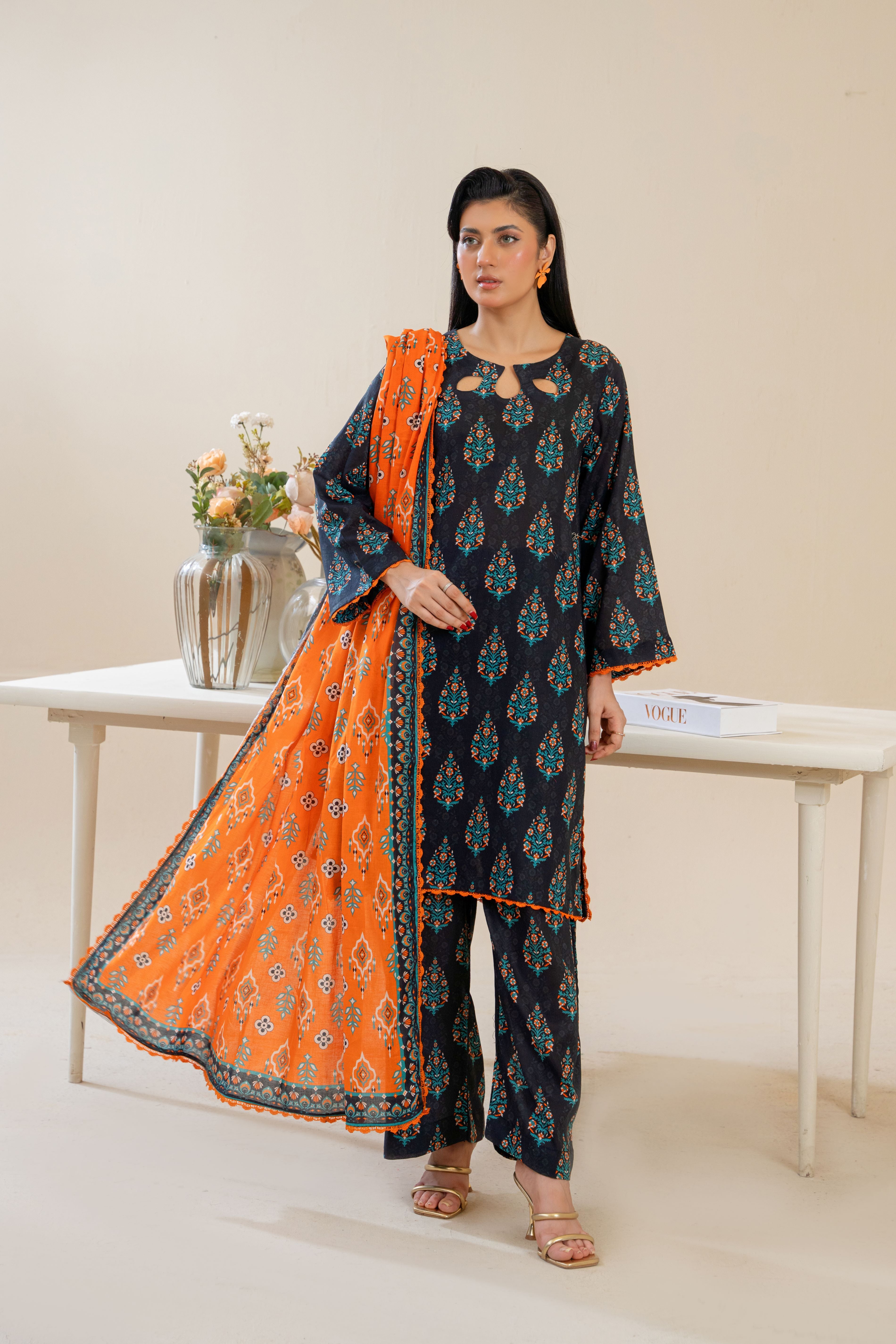 Zaria Ember – Black Lawn with Contrast Dupatta