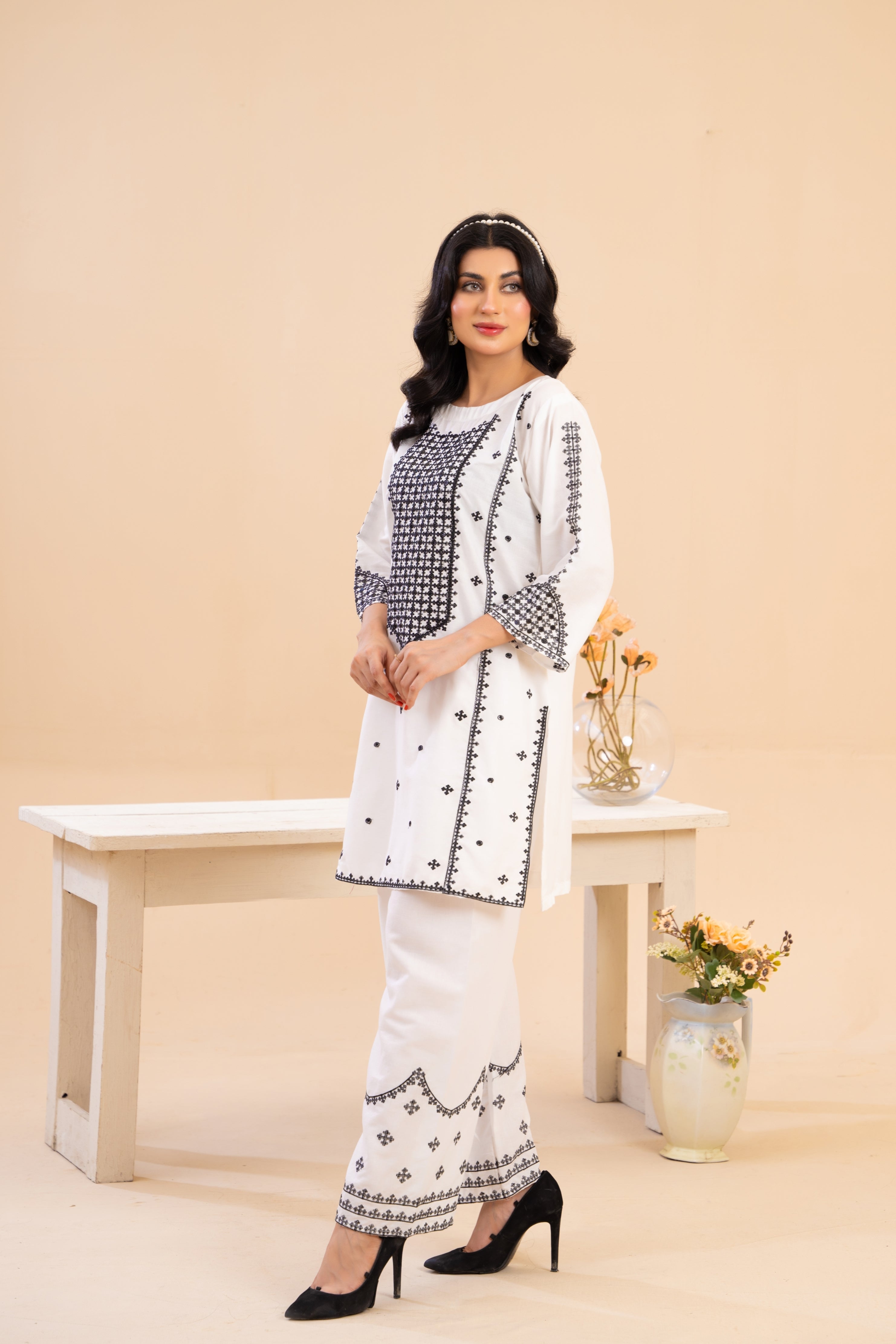 Huda Classic Contrast