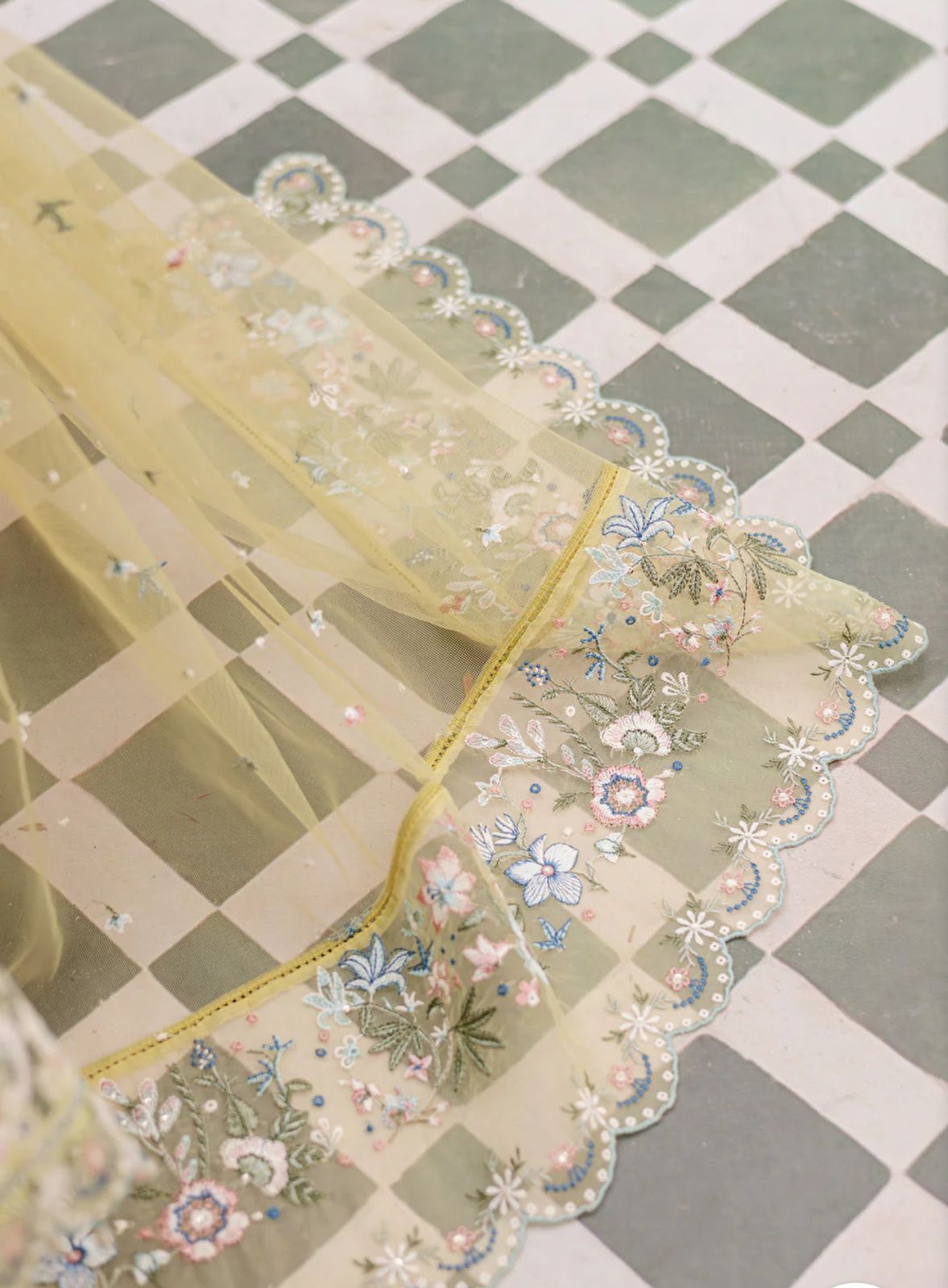 Sunlit Serenade 3-Piece